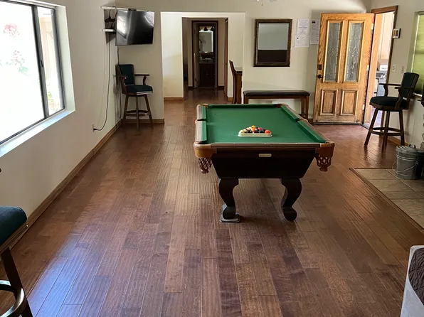 39900 Lakeview Dr, Big Bear Lake, CA 92315