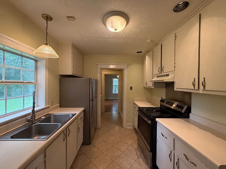 207 Goodman Pl — Photo 13