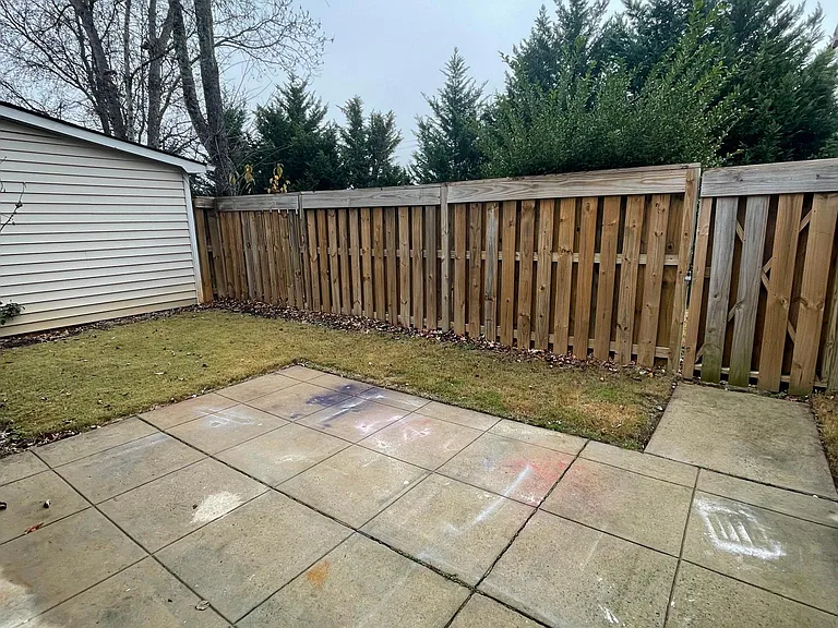 1506 Wenwood Ct — Photo 11