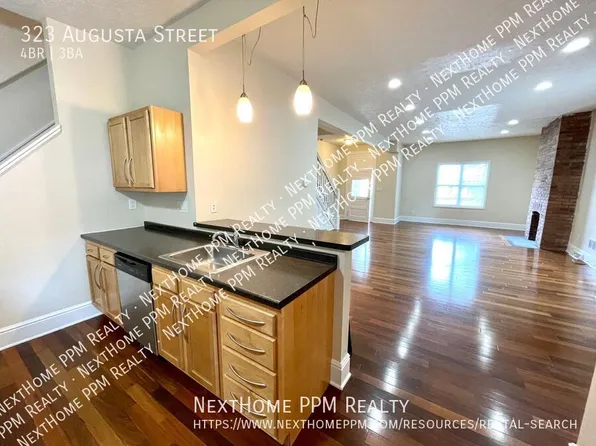 323 Augusta St, Mt Washington, PA 15211