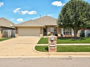 17304 Gold Dr, Edmond, OK 73012