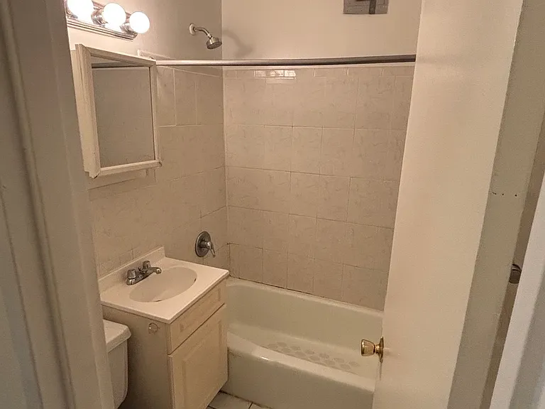 325 E 92nd St #2C — Photo 7