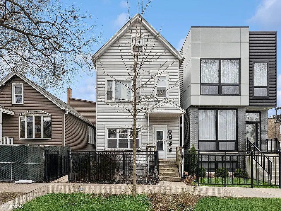 2531 W Lyndale St #2R