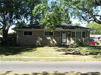 2568 Moller Rd photo 1