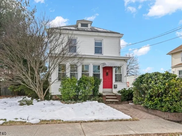 13 Spring St, Clifton City, NJ 07011