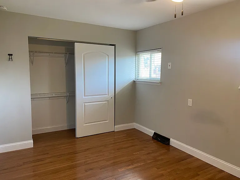 1210 S Boyle Ave — Photo 13