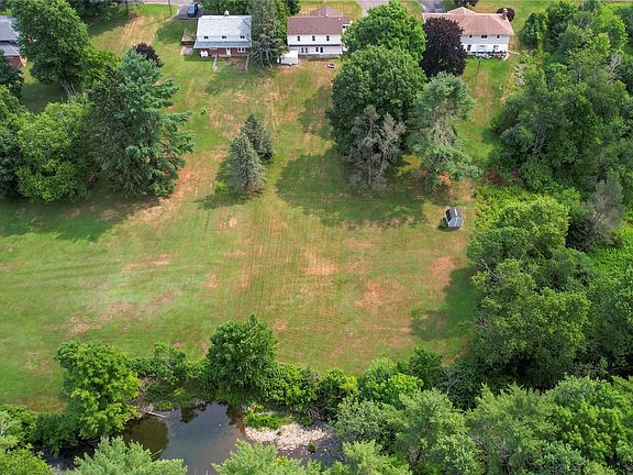 5th image of 1647 Airport Rd