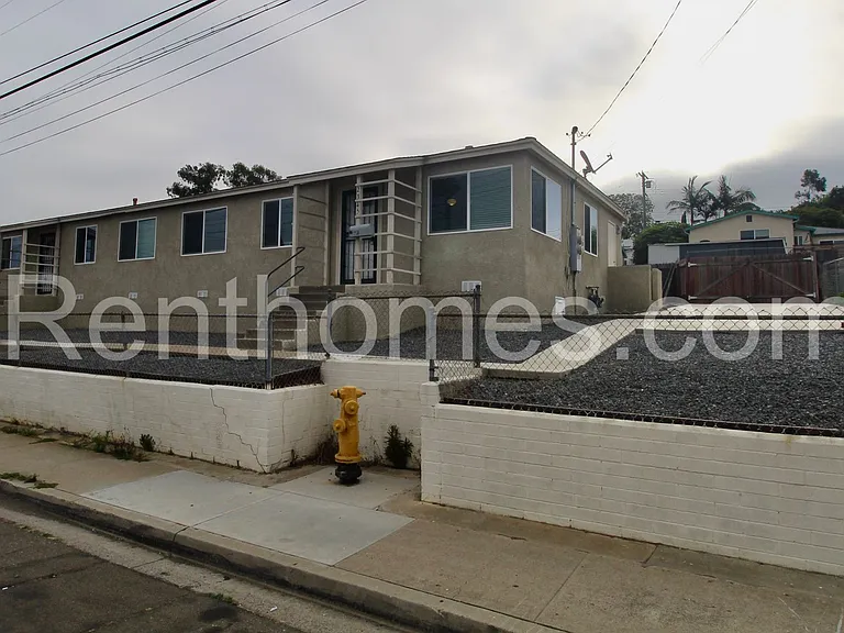 2345 Comstock St — Photo 1
