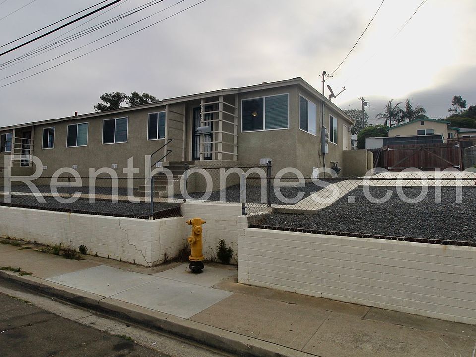 1st image of 2345 Comstock St