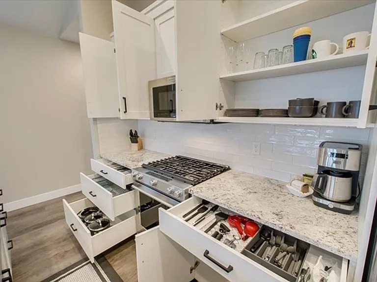 1612 S Jessie St — Photo 11