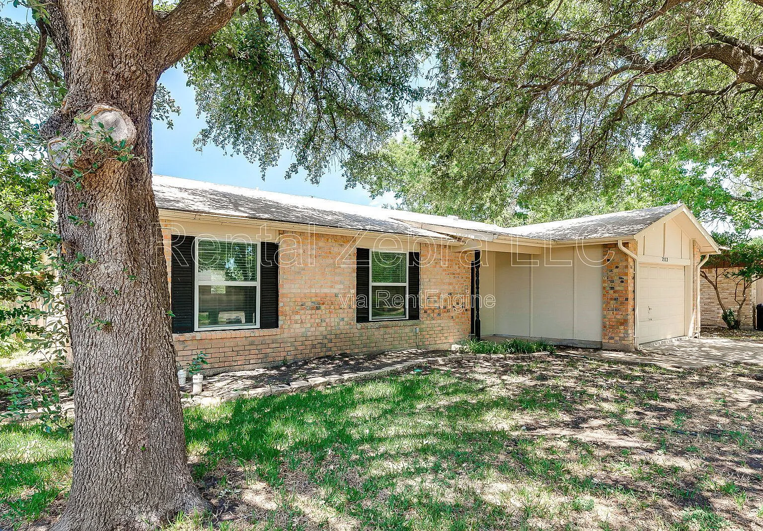 3 bed, 2.0 bath, 1201 sqft, $1,750 — Photo 1