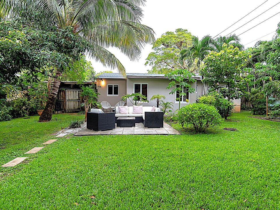 1st image of 1401 NE 17th Way