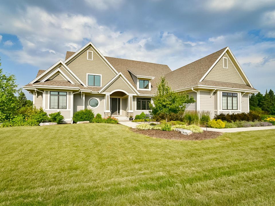 2nd image of 11053 N Sutton Ridge Dr