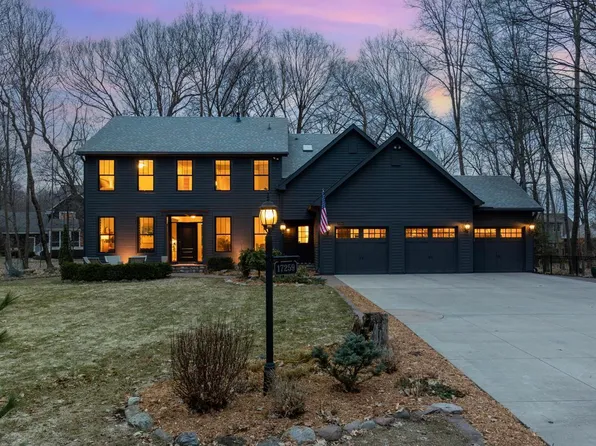 17259 Candlewood Pkwy, Eden Prairie, MN 55347