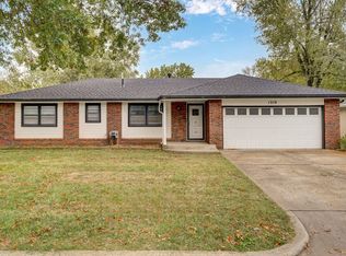 1210 W Berkeley St, Springfield, MO 65807