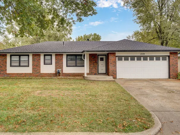 1210 W Berkeley Street, Springfield, MO 65807