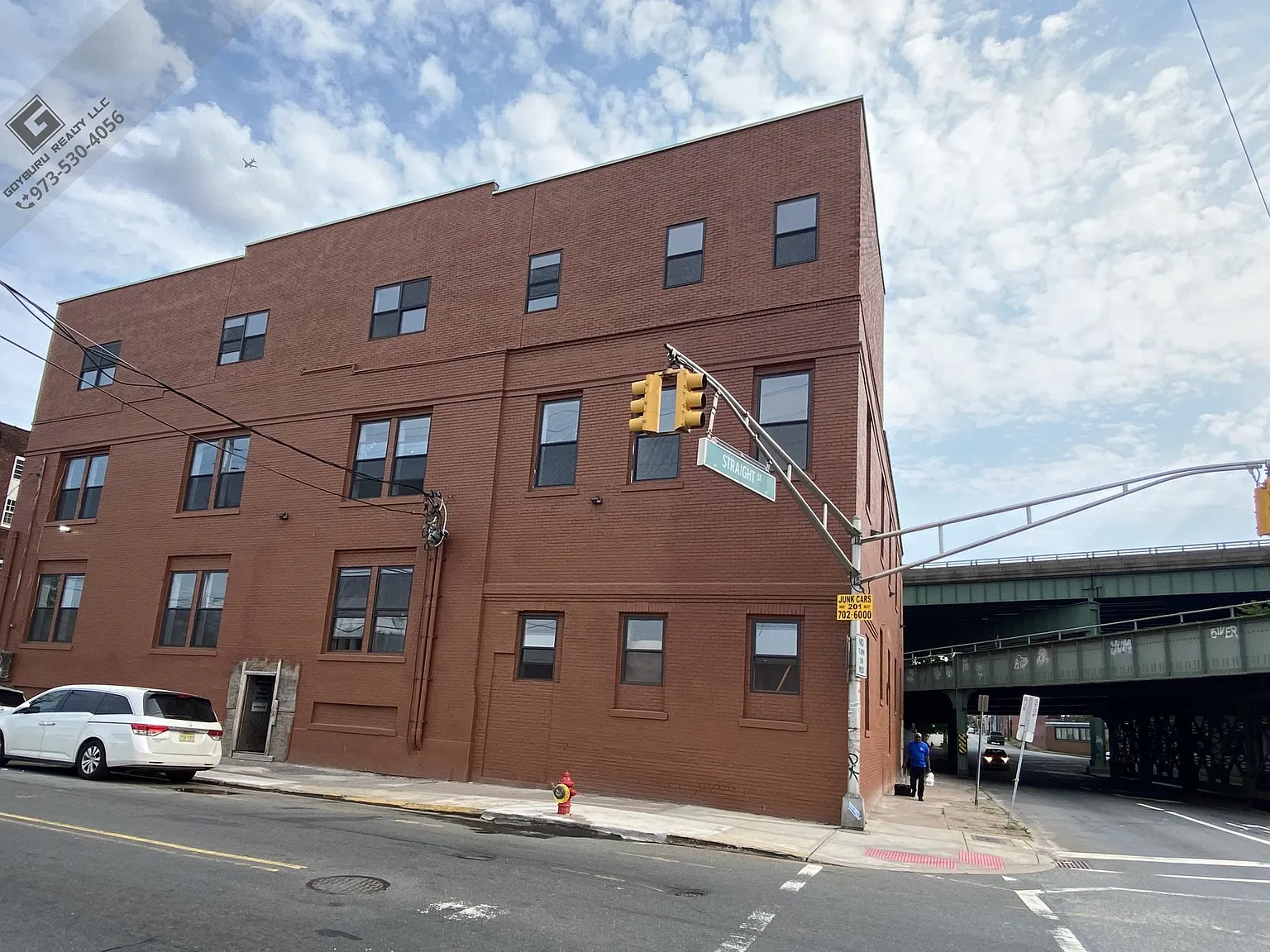 2 bed, $2,127 — Photo 1