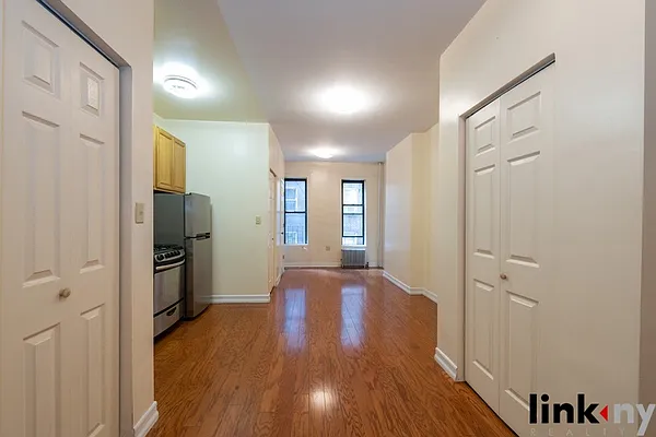 Rented by Link NY Realty | media 15