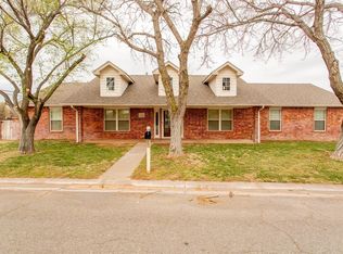 2402 Liberty Ln, Enid, OK 73703
