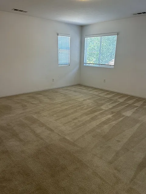 4 bed, 1977 sqft, $3,450 — Photo 3