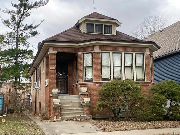3rd image of 8530 S May St