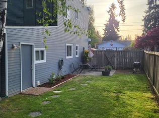 802 9th St SW, Puyallup, WA 98371