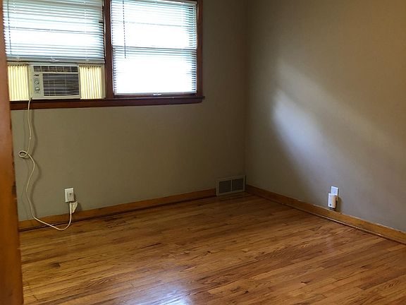 4th image of 1028 S 24th St #1032