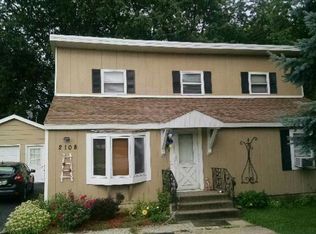 2108 Gaylord Rd, Crest Hill, IL 60403