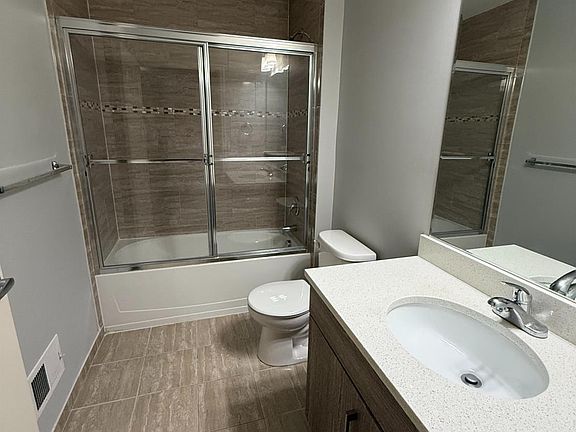 4th image of 1400 Saint George Ave #306