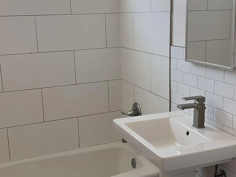 2326 Locust Ave #3 — Photo 8
