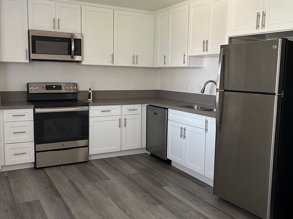 1st image of 145 W Grove St APT N