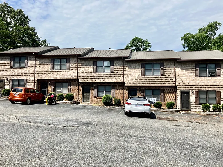 2019 Ball Park Rd #H — Photo 1