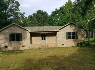 18918 E River Rd S, Silverhill, AL 36576