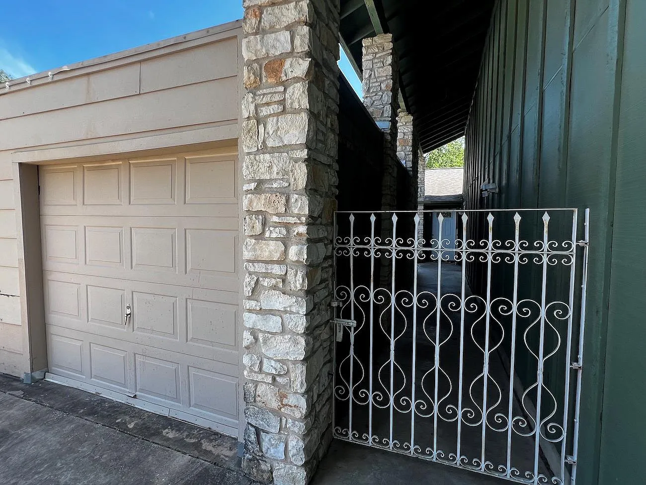 2 bed, 1.0 bath, 1050 sqft, $1,500 — Photo 4