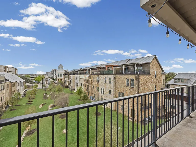 1112 Highknoll Ln #B — Photo 34