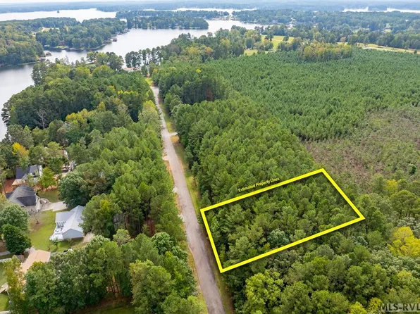 20 Waterside Dr, Henrico, NC 27842