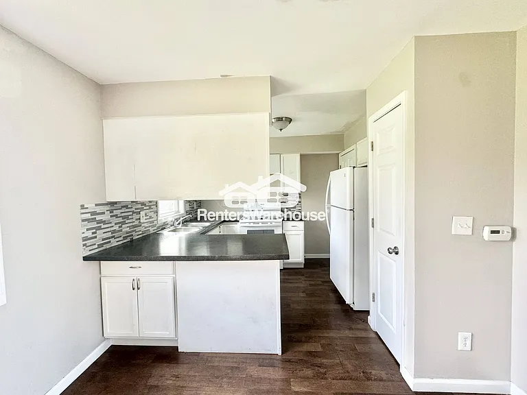 4924 Madison Ave — Photo 3
