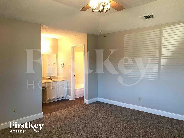 1007 Creighton Ct — Photo 7