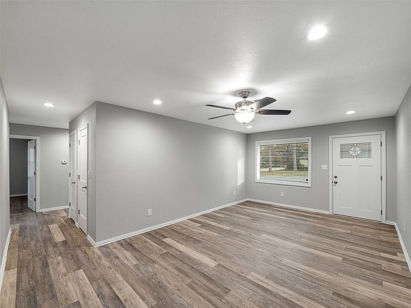 4th image of 1200 Walker Dr