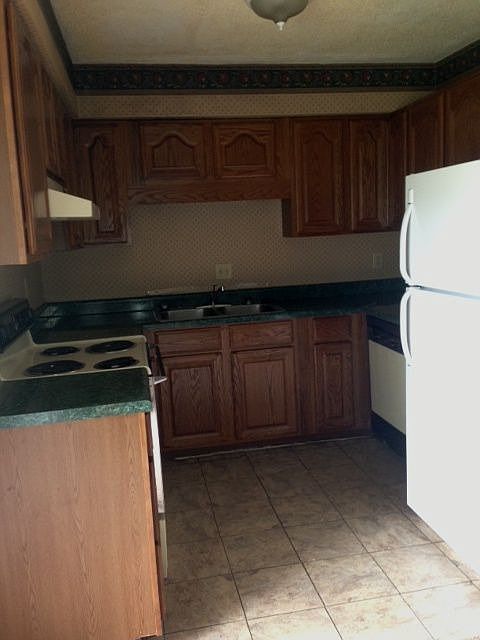 2nd image of 1900 Beechtree Ct Unit 13