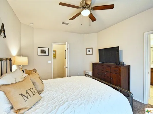 362 Limerick Rd, Buda, TX 78610