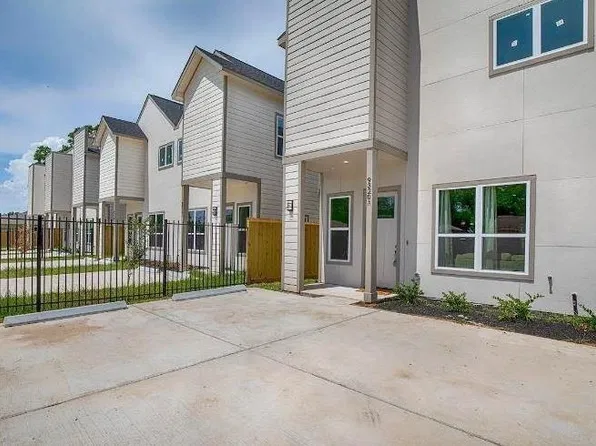 9320 Coffee St Unit B, Houston, TX 77033