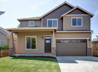 8034 Se Ctr, Saint Portland, OR 97206