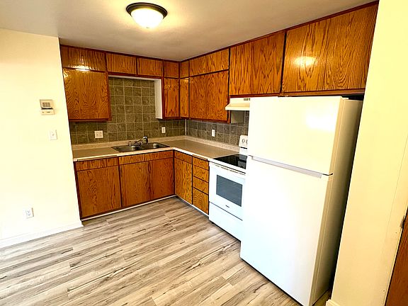 4th image of 566 Cherry St #7