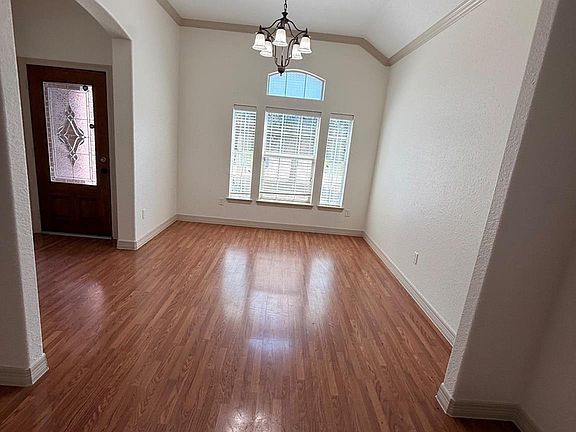 5th image of 19057 Hammer Ln