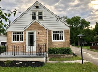 3094 Lyth Rd, Lackawanna, NY 14218