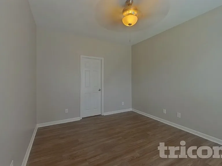 5400 Peachwood Dr — Photo 7