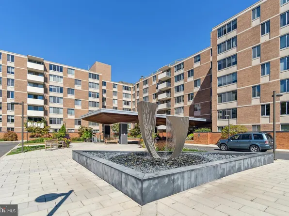 2939 Van Ness St NW APT 948, Washington, DC 20008