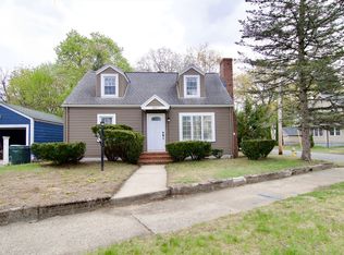 1657 Carew St, Springfield, MA 01104