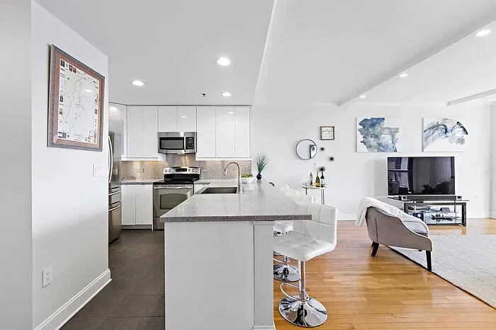 415 Newark St #415 — Photo 4